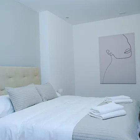 Luxury Judita Brand New Redecorated 2024 דירה *